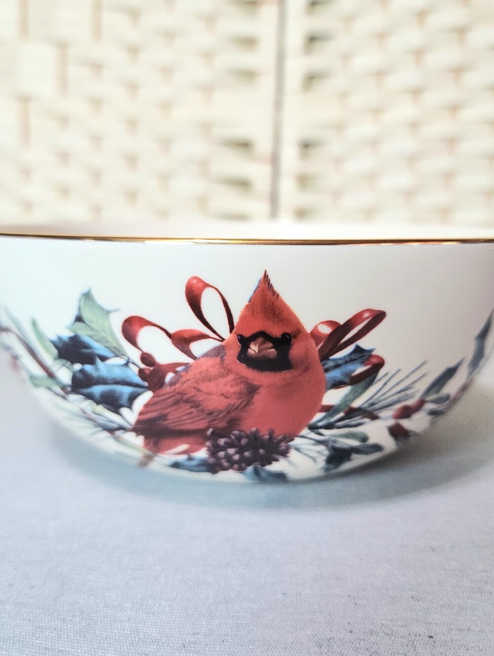 NIB Lenox Winter Greetings Sentiment Bowl "Home Is Where The Heart Is" Cardinal